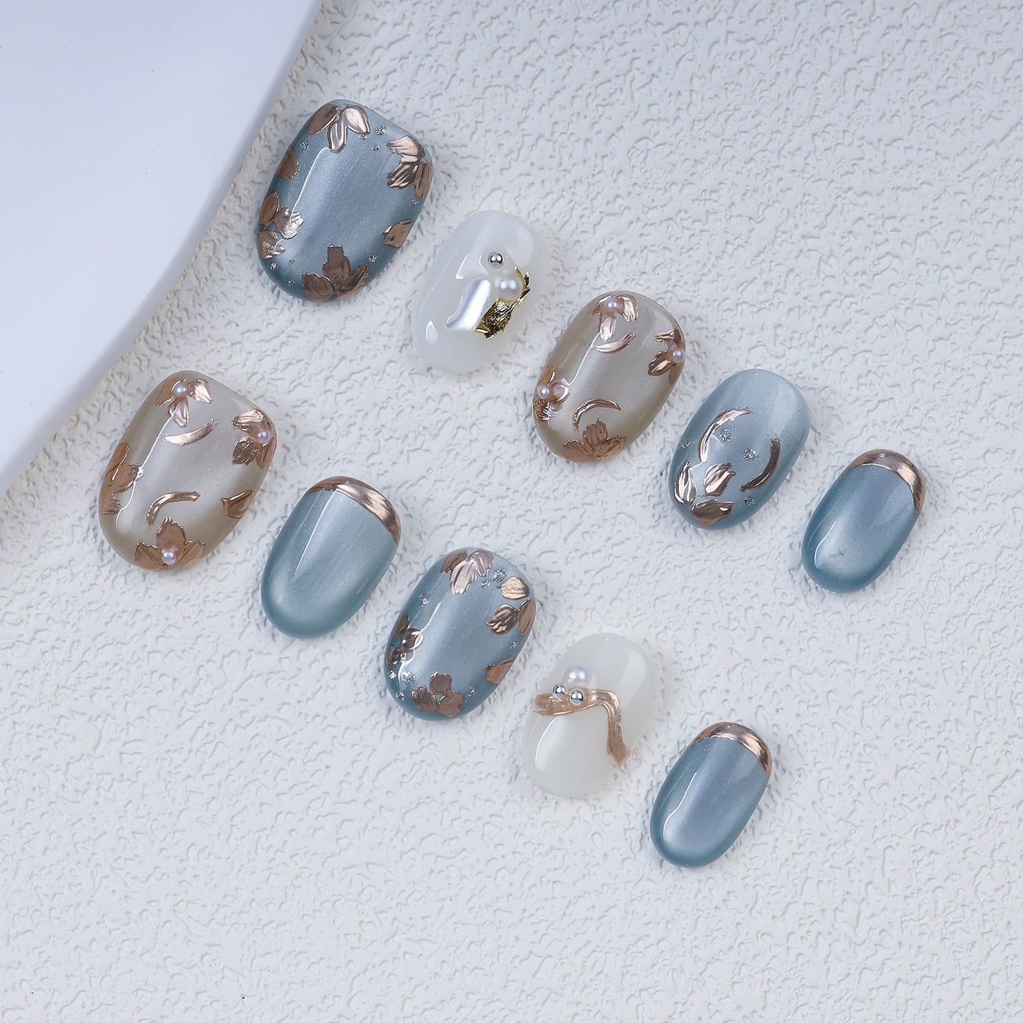 Handmade Squoval Press-On Nails | Shiny Platinum Cat Eye & Gold Leaf Design | Custom Glue-On Nails