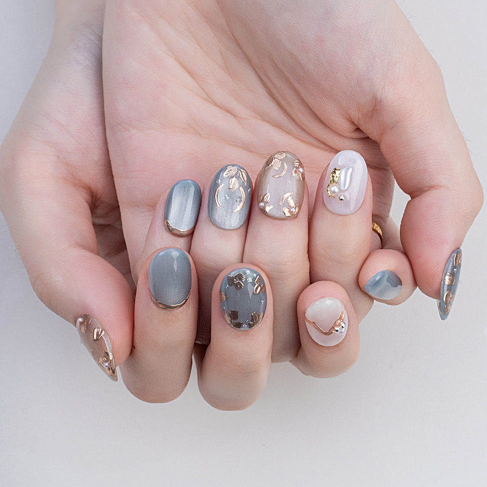Handmade Squoval Press-On Nails | Shiny Platinum Cat Eye & Gold Leaf Design | Custom Glue-On Nails