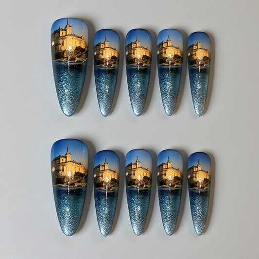 Stiletto - Customized Nail Art