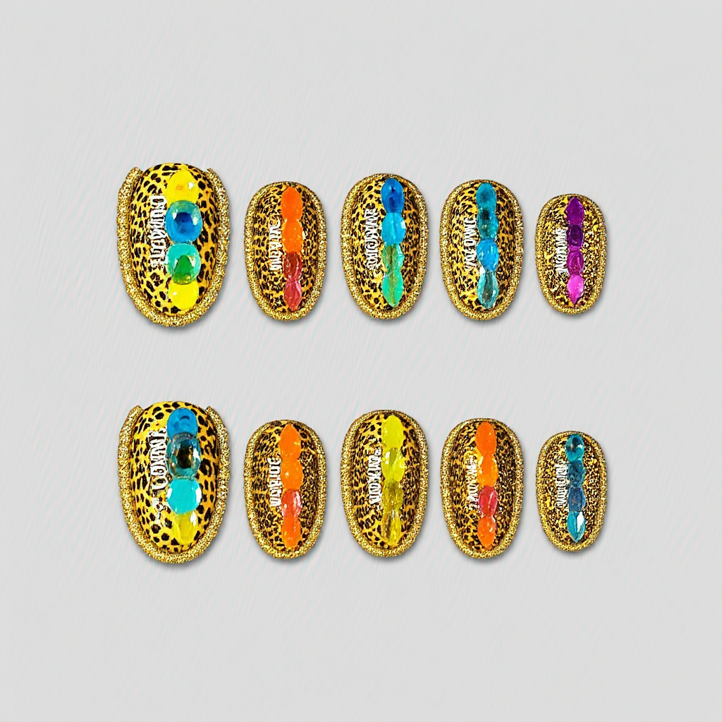 Oval - Customized Nail Art